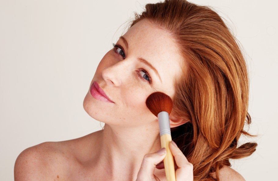 Makeup Tips for Beginners: A Step-by-Step Guide to a Flawless Look